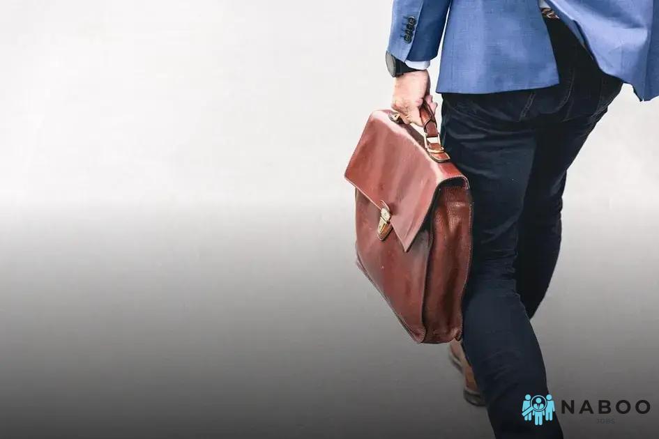 How to Find a Job in a New Industry: Expert Tips