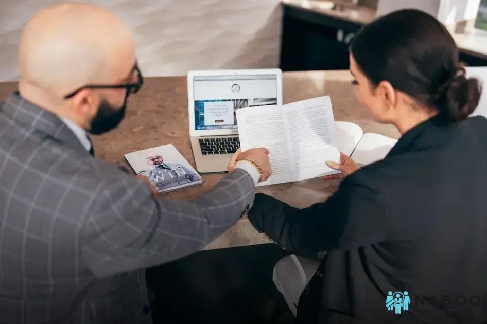 The Difference Between a Boss and a Leader: Key Insights